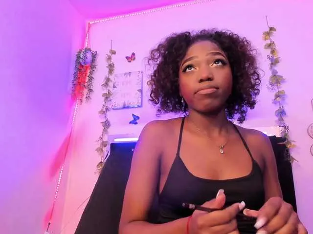 AkariRosetti from BongaCams