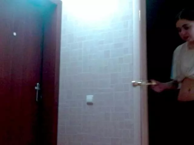 Aliiicestone from BongaCams