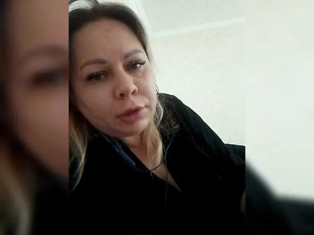 Anna1985 from BongaCams