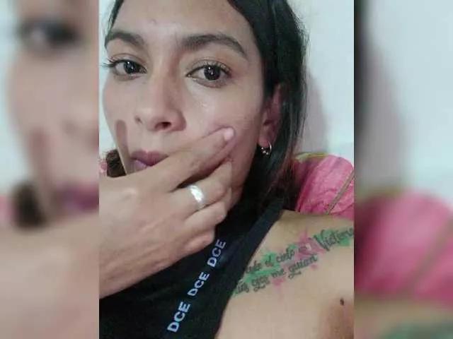 Annie-19 from BongaCams