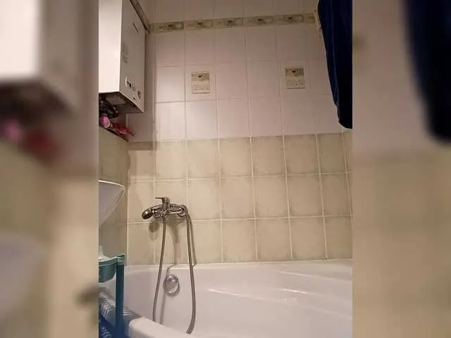 AnyaSweet18 from BongaCams