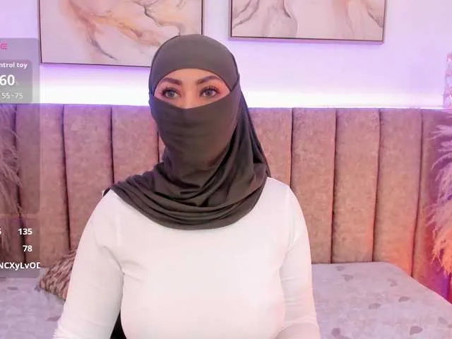 Azzaa0 from BongaCams