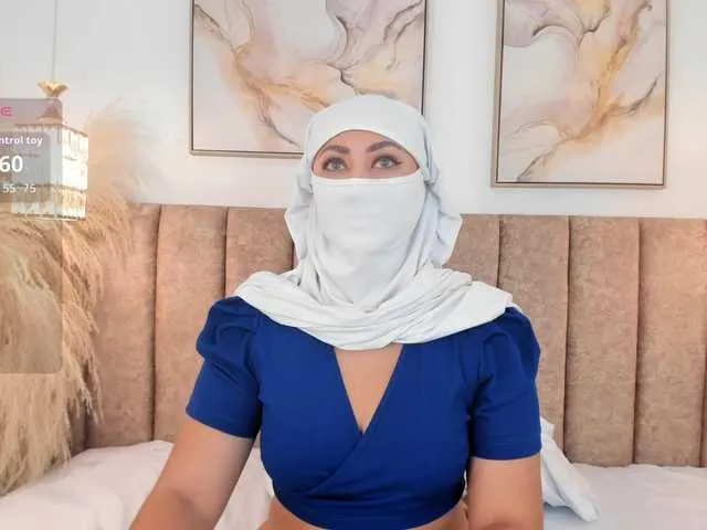 Azzaa0 from BongaCams