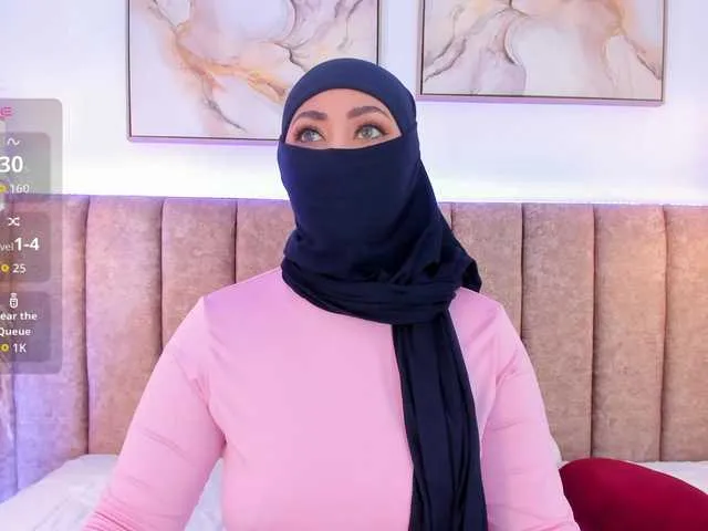 Azzaa0 from BongaCams