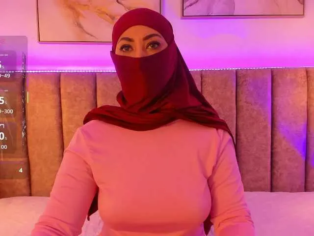 Azzaa0 from BongaCams