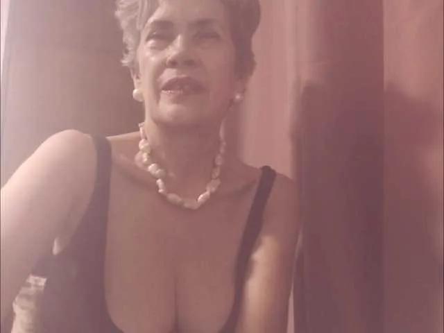 Belleblondx from BongaCams