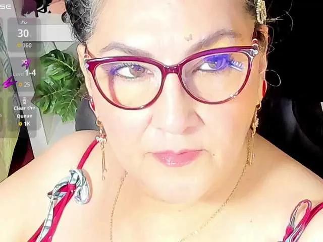 Cataleya-mom from BongaCams