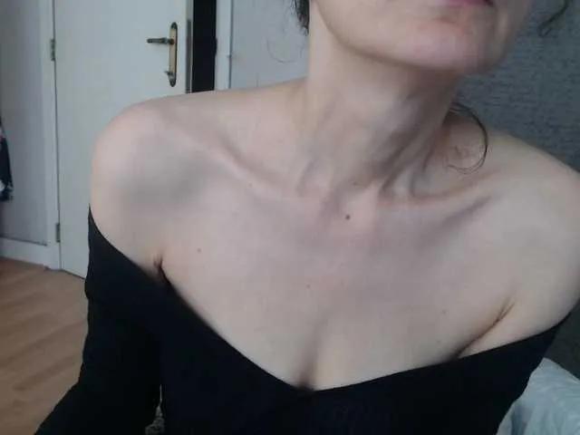 deadivina from BongaCams