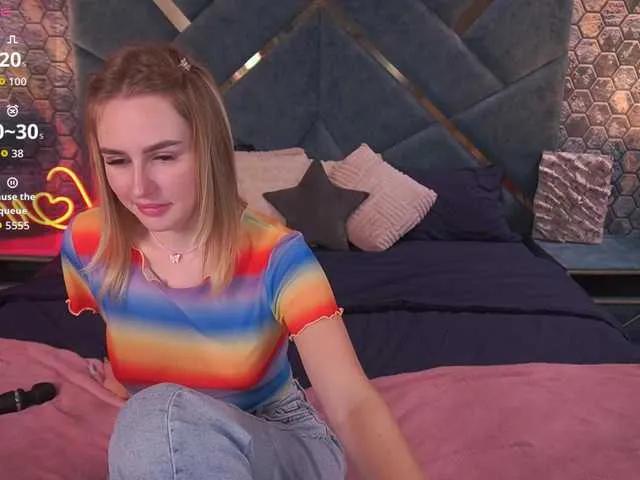 DivineJass from BongaCams
