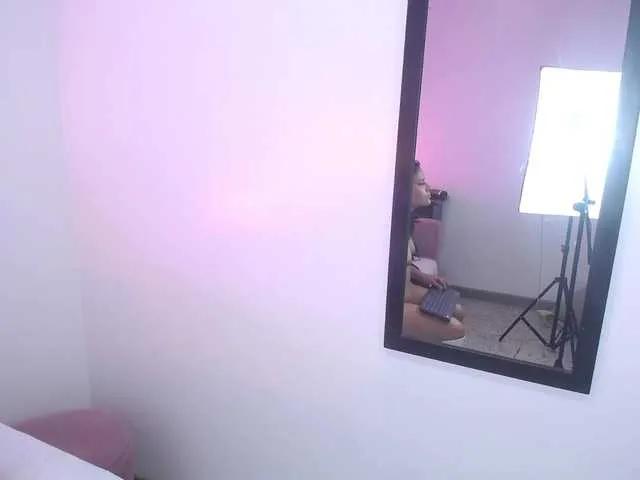 DollyWood- from BongaCams