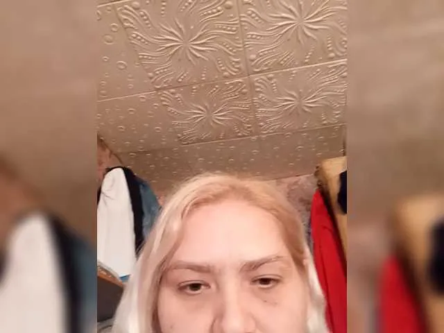 Eileen-Milly from BongaCams