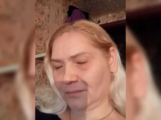 Eileen-Milly from BongaCams