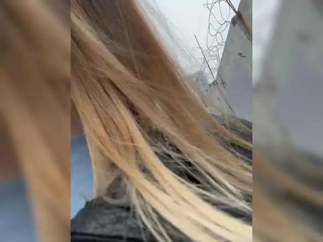Elegantbabe from BongaCams