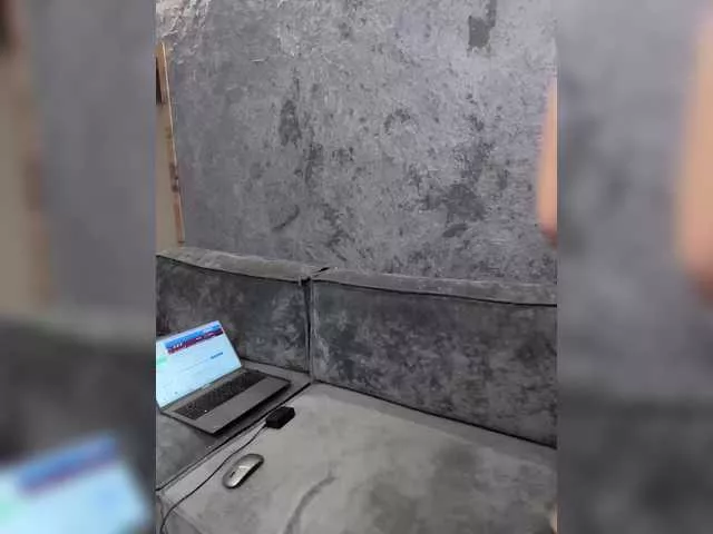 Emmagoodgirl on BongaCams 