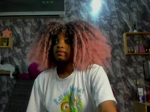 EMMAPARIS from BongaCams