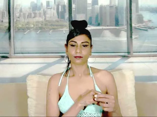 ErroticStarr from BongaCams