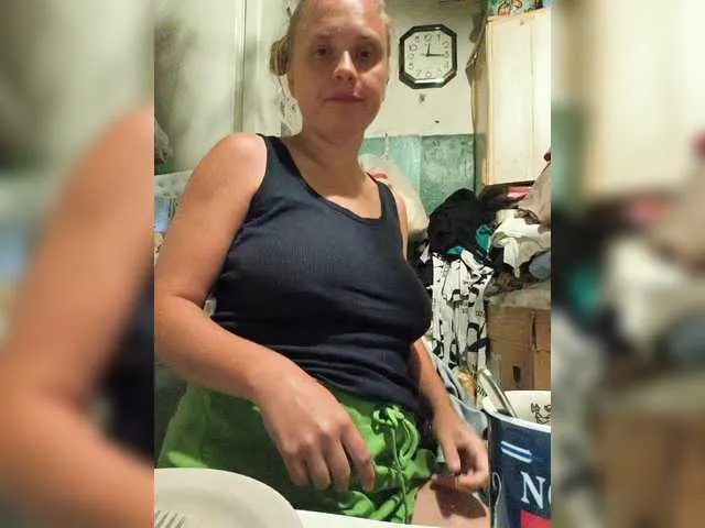 Esterjohns from BongaCams