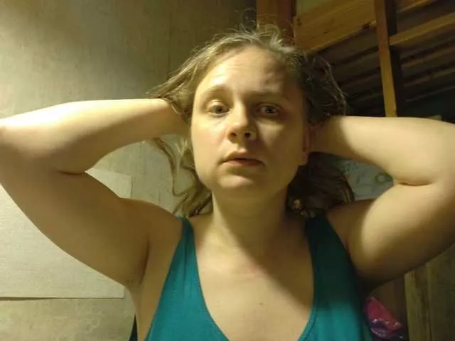 Esterjohns from BongaCams