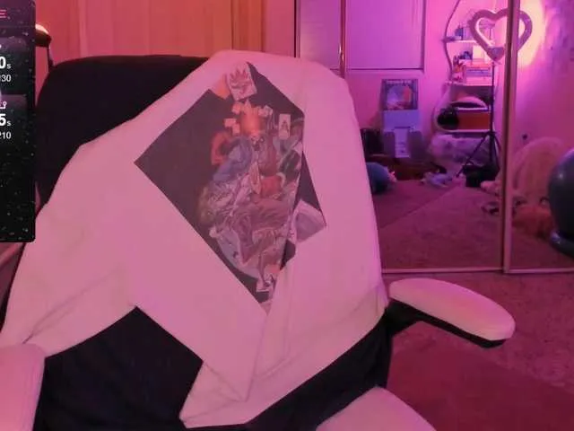 EveeLuna from BongaCams