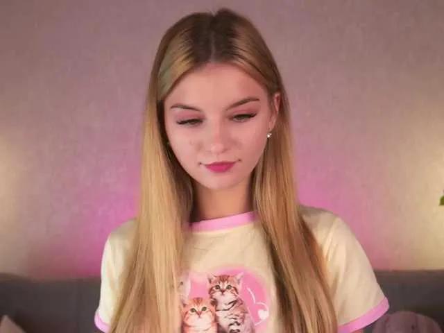 Ilittleheara from BongaCams