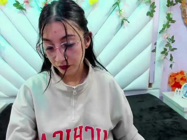 Kattyqueenn from BongaCams