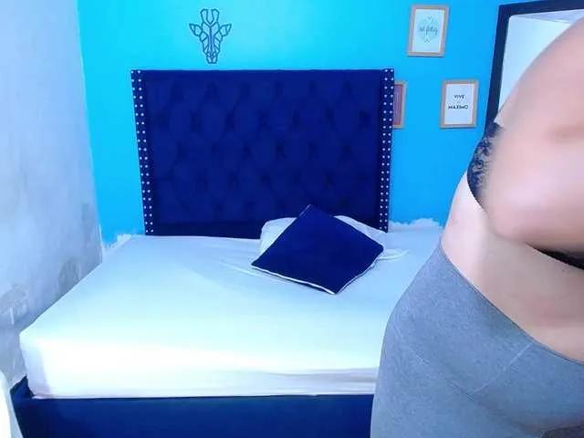 Kinky-redhead18 from BongaCams