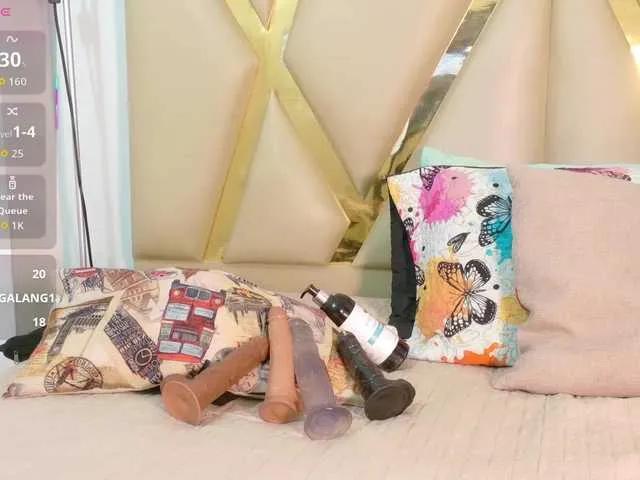 Kinkyhousewifee from BongaCams