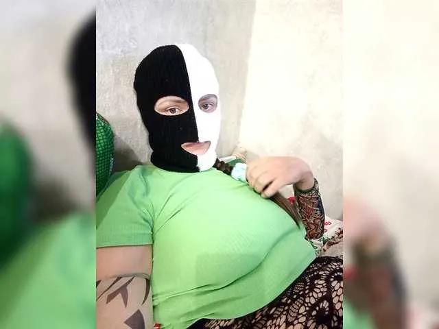 Kiss-Kissaa from BongaCams