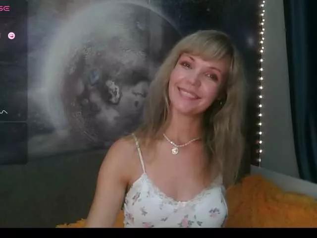 Kissz from BongaCams