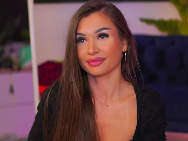 KyssaraPlay from BongaCams