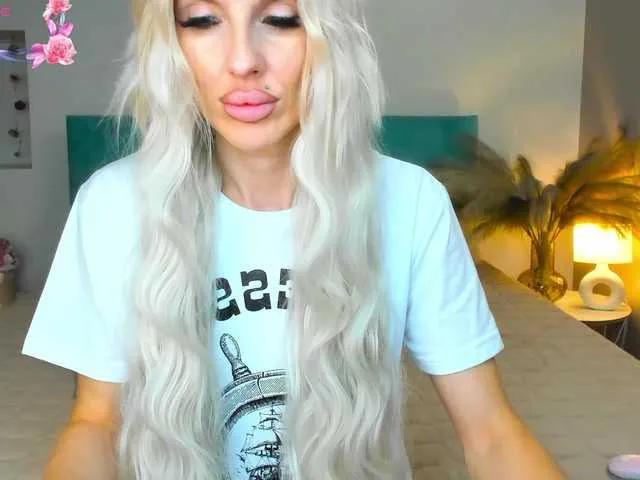 Lana-sweetie from BongaCams