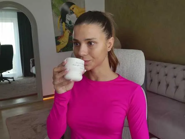 LennaGodess from BongaCams