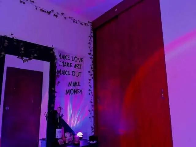 Littlekayla from BongaCams