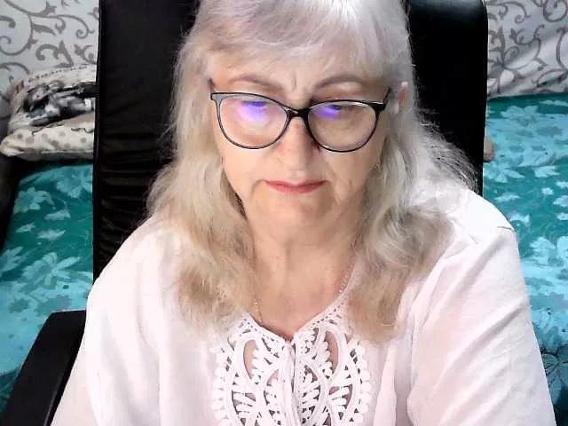 LolkaAlyss from BongaCams