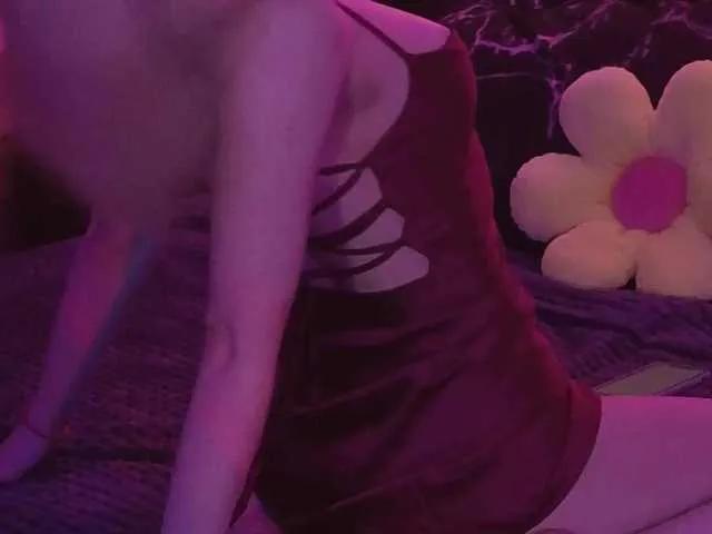 LollyGirlMoon from BongaCams
