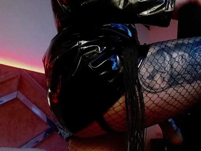 Madame-ibby from BongaCams