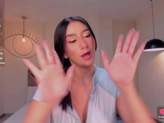 MaddisonLowe from BongaCams