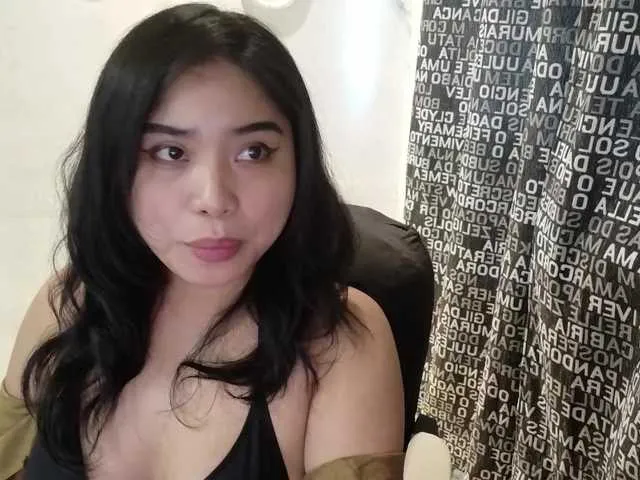 Meomi25 from BongaCams