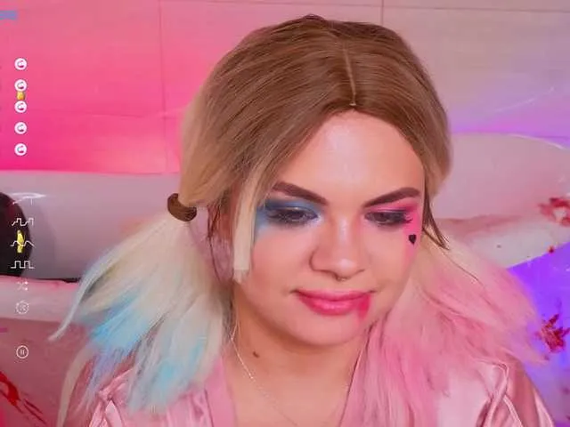 Miamoonn from BongaCams