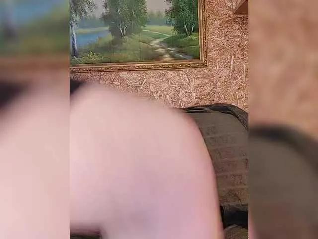 milli1983 from BongaCams