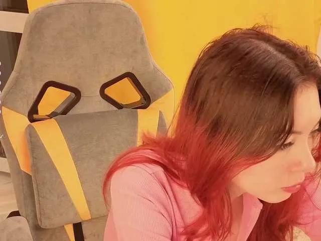 Pussy-Pikmi from BongaCams