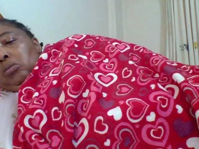 Pussylips53 from BongaCams