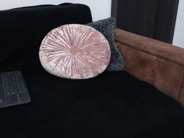 RebecaMur from BongaCams