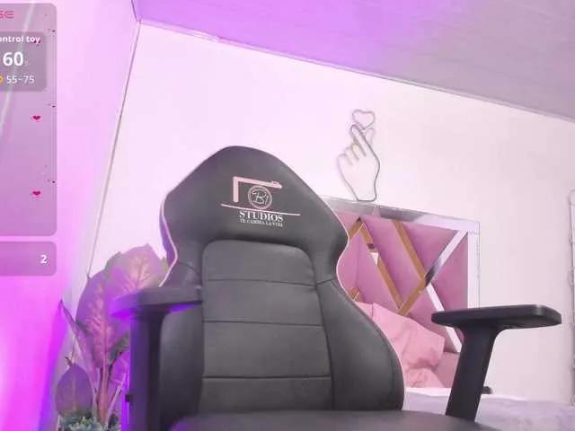 SAAYA-TAY from BongaCams