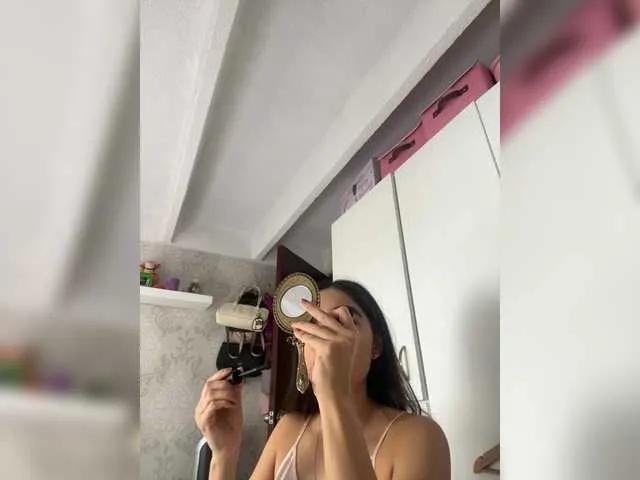 SallyeLeins from BongaCams