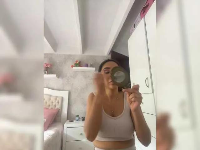 SallyeLeins from BongaCams