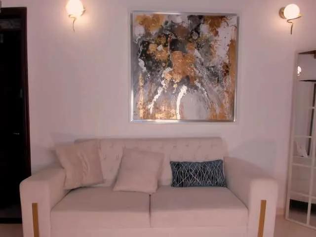 SarahYates from BongaCams