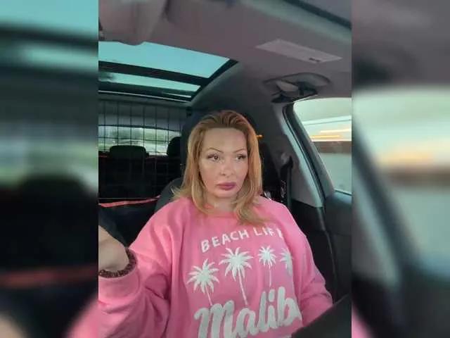 Sunnywhite from BongaCams