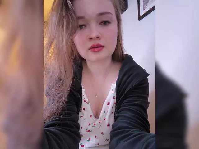 SweetKarinaa from BongaCams