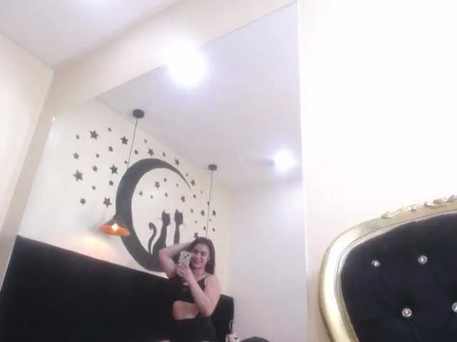 Tiiny-emilly from BongaCams